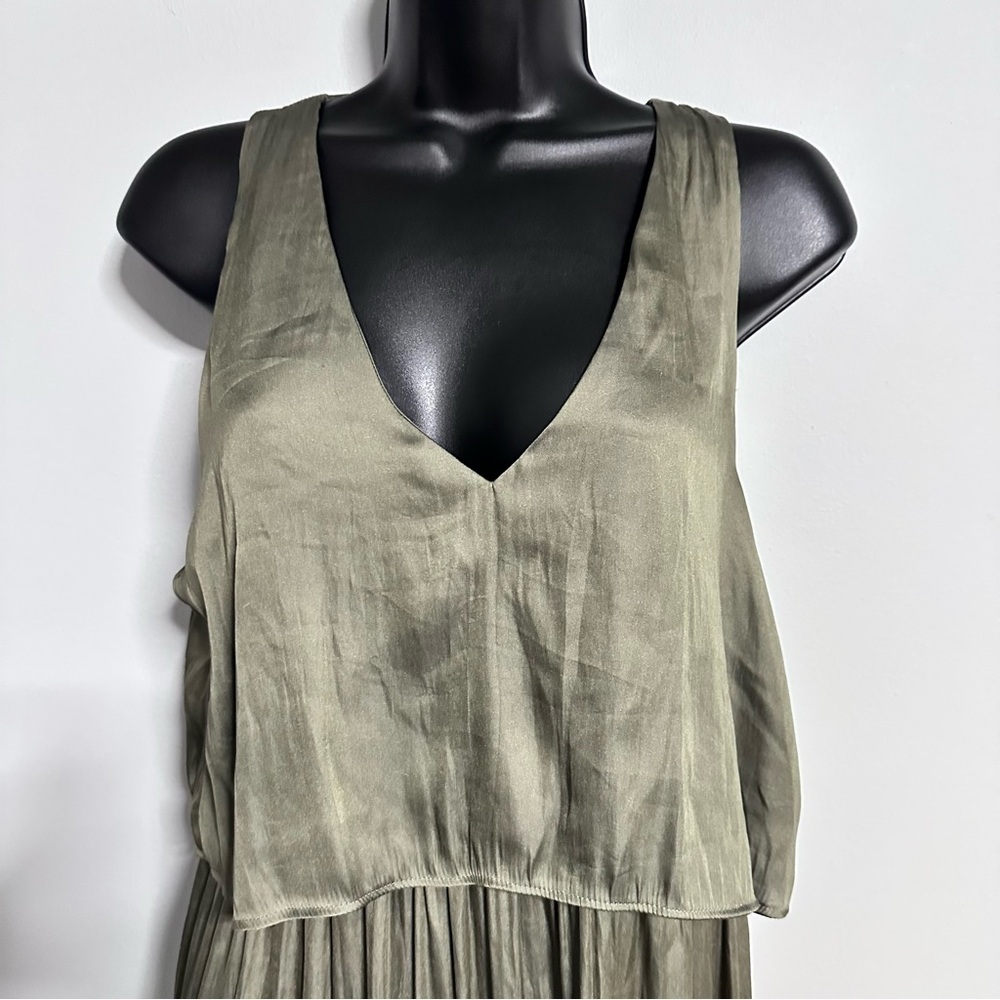 H&M Olive Green Midi Dress Satiny V Neck Sleeveless Pullover Cocktail Dressy 10 - Picture 3 of 9
